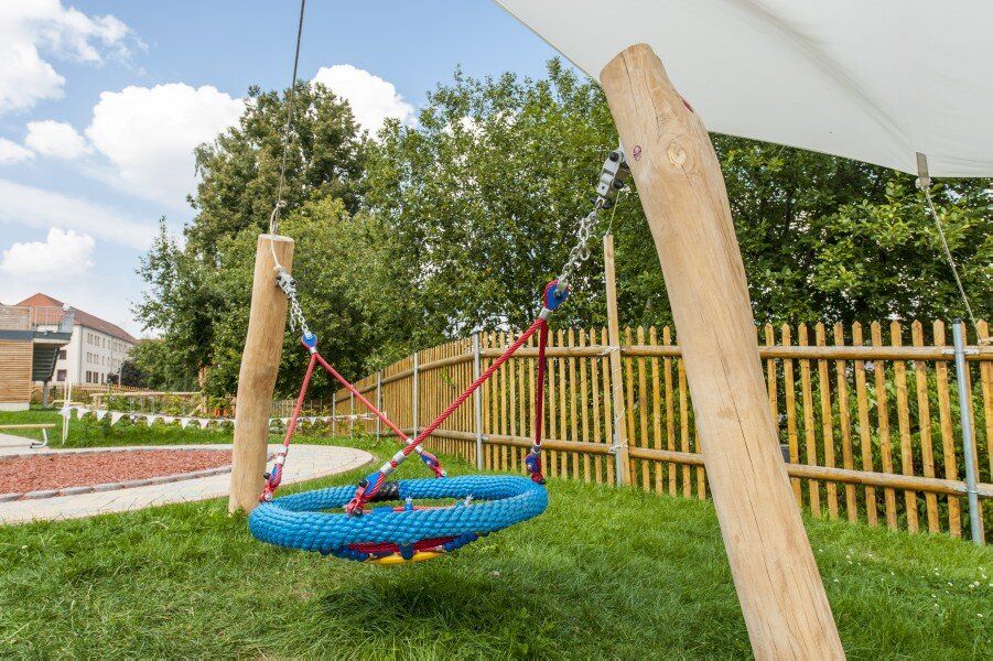 Korbschaukel für Kleinkinder, Robinie