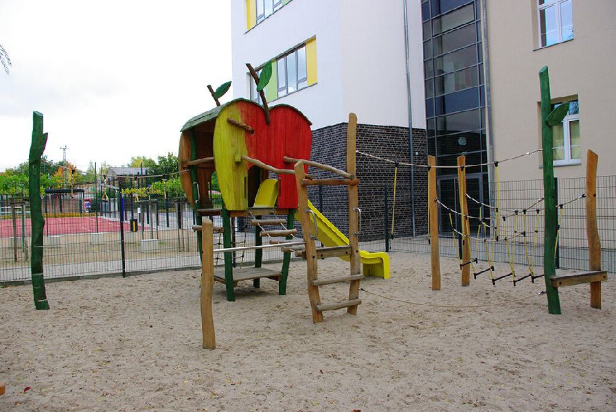 Spielanlage Borsdorf, Apfel