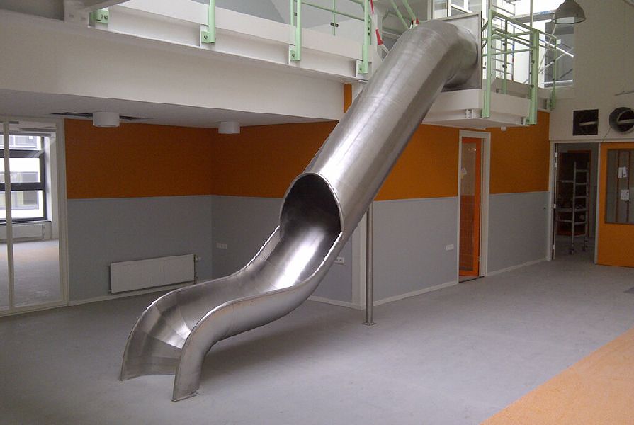 Indoor Röhrenrutsche Hilversum